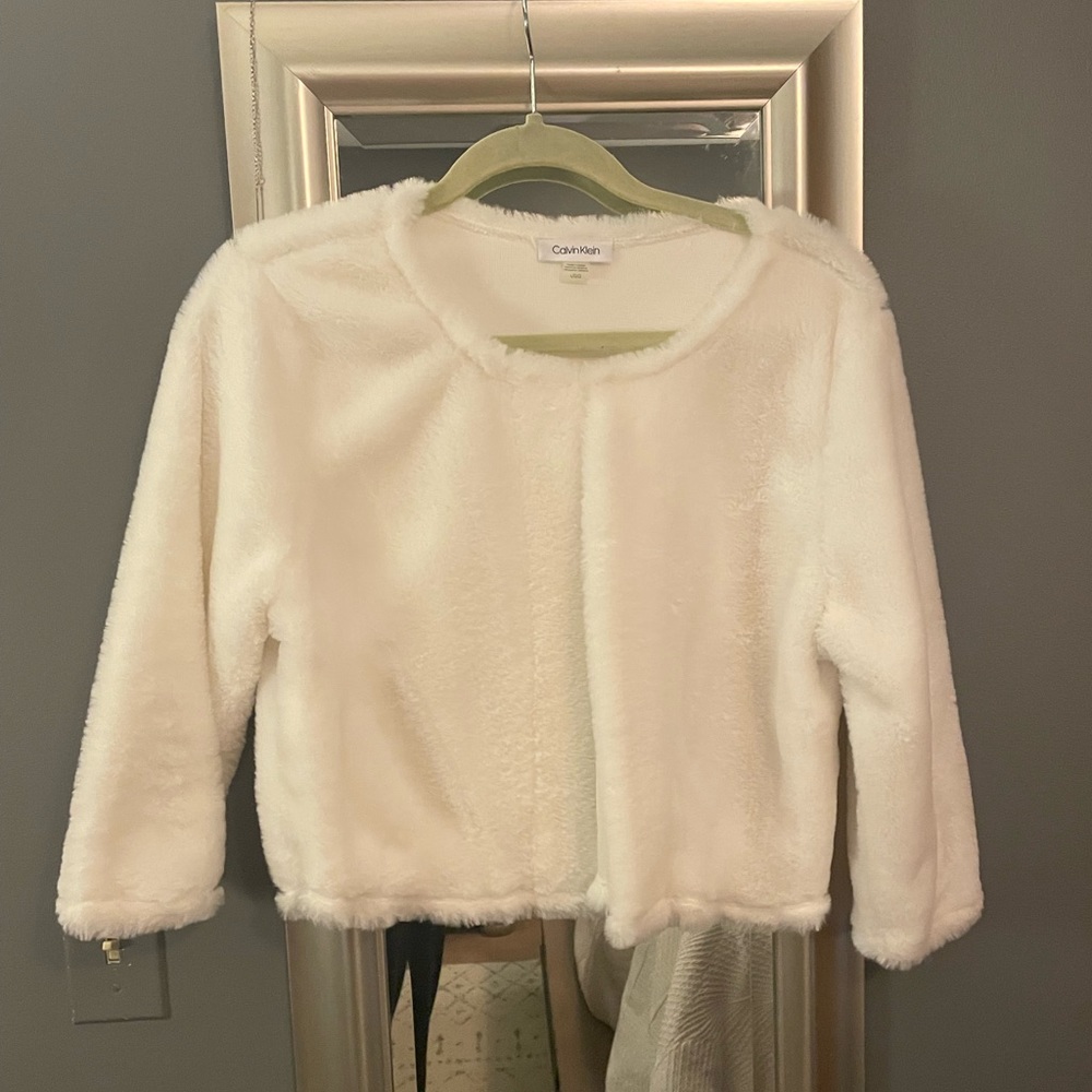 Calvin Klein Faux Fur White Fuzzy Cropped Jacket/Shaul Size L